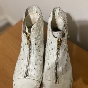 White High-Top Sneakers with Gold Zipper